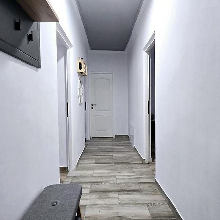 Apartament 3 Camere Hd Hunedoara Dış mekan fotoğraf