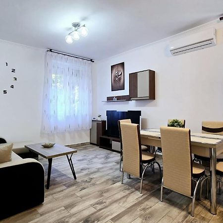 Apartament 3 Camere Hd Hunedoara Dış mekan fotoğraf